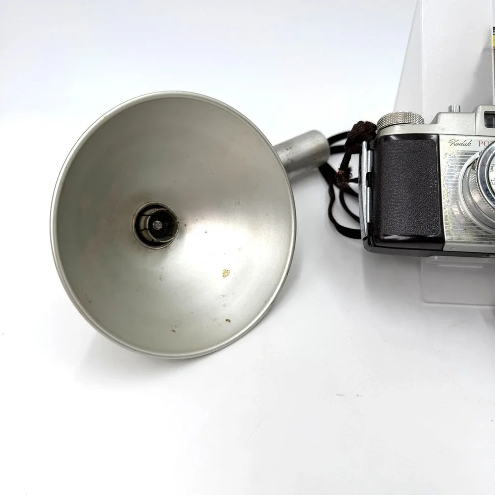 Vintage‎ Kodak Pony 135 Model C 35mm Camera Sylvania Flashbulbs Case/UNTESTED